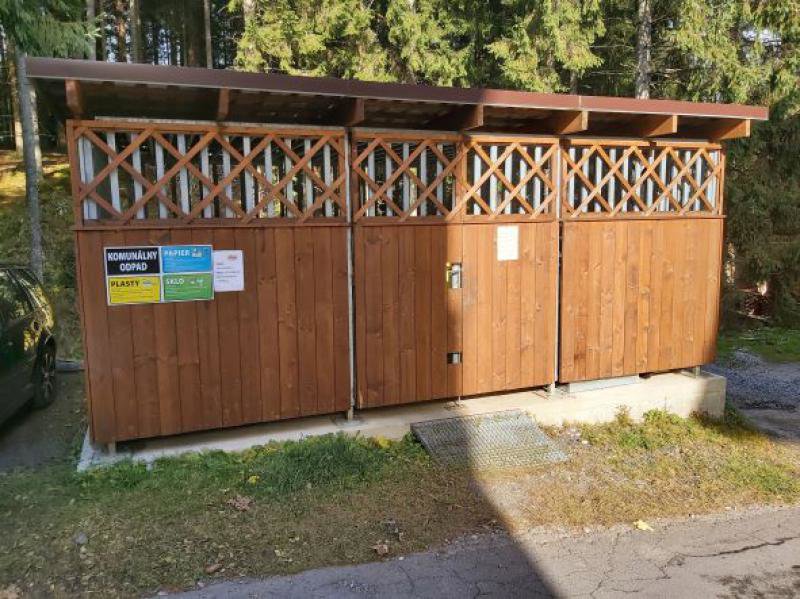 Ako sa pred kontajnermi vyhnúť stretnutiu s medveďmi?