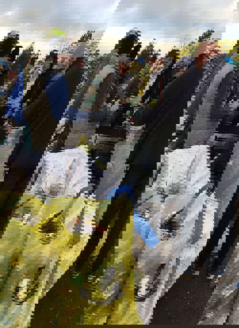 Zamestnanci spoločnosti ENVI - PAK pomohli triediť odpad